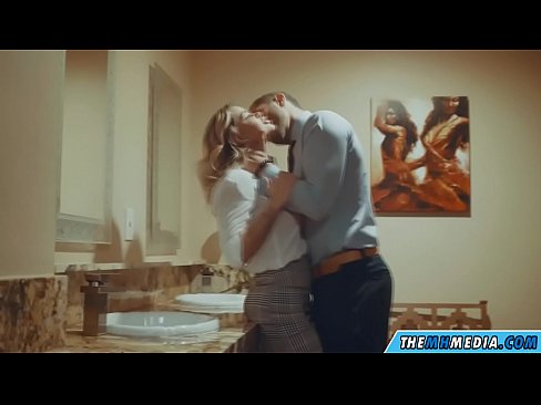 ❤️ Rehefa mamitaka anao ao amin'ny trano fidiovana ho an'ny besinimaro ny blonde be busty ️❌ Sluts aminay
